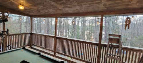 9 Hemlock St, Hillsboro NH  03244-5027 exterior
