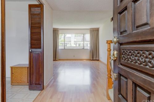 22714 Fonthill Ave, Torrance, CA 90505-2833