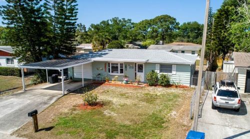 3335 Devonshire Dr, Tarpon Springs FL 34691-1206 exterior