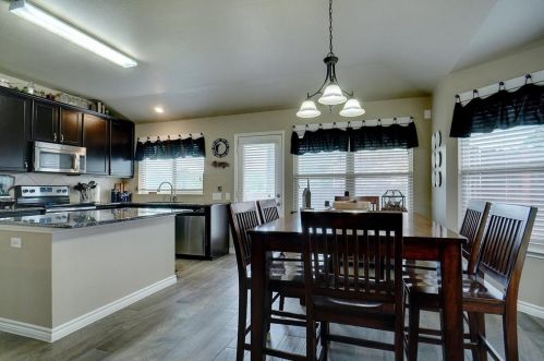 8713 Vista Royale Dr, Fort Worth TX  76108-7946 exterior