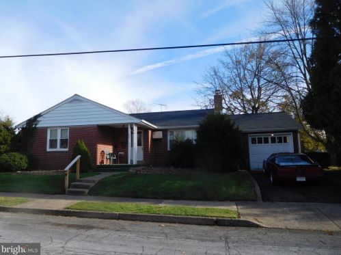 605 Mitchell Ave, Lansdale, PA 19446-5281