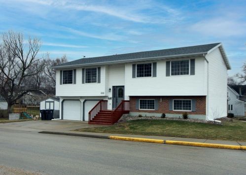 616 Lynn St, Horicon, WI 53032-1148