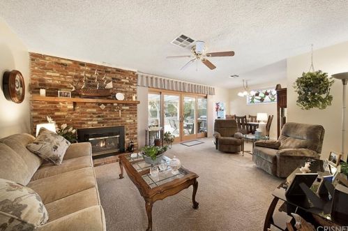 24310 Logdell Ave, Santa Clarita, CA 91321-3604