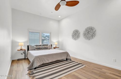 7627 22nd St, Phoenix AZ  85020-4706 exterior