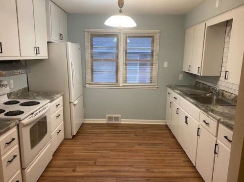 7518 37 Ave, Kenosha WI 53144-2122 exterior