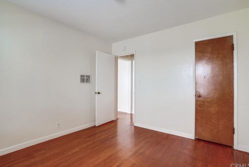 70 Roycroft Ave, Long Beach CA  90814-1822 exterior