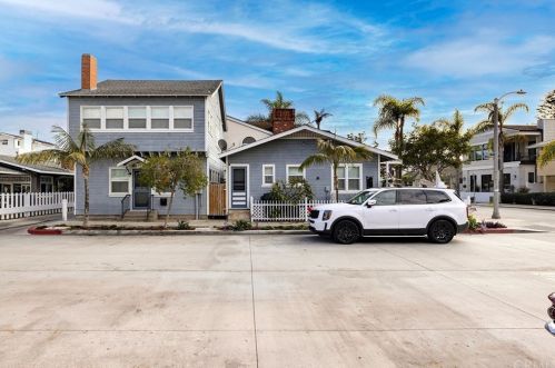 110 Bay Ave, Newport Beach, CA 92662-1045