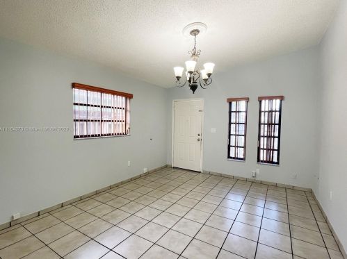 2666 72nd St, Hialeah FL  33016-5419 exterior