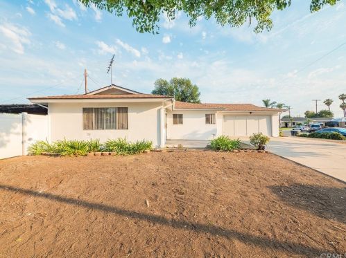 810 Whitecap Ave, Orange, CA 92865-1833