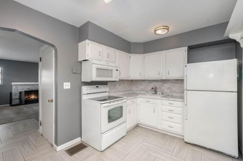 9 Sweetbriar Ave, Florence KY  41042-1614 exterior