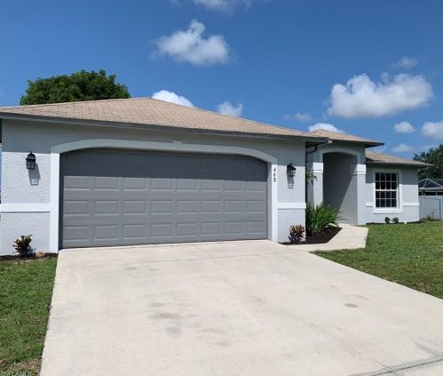 468 1st Pl, Cape Coral, FL 33909-1910