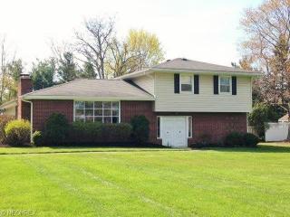 150 Hickory Rd, Akron, OH 44333-2602