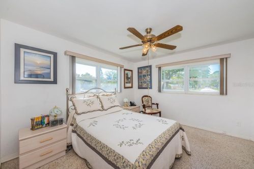 781 58th Ave, Saint Petersburg FL  33703-1601 exterior