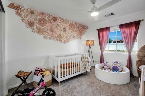 7645 Victoria Ave, Yucca Valley CA  92284-6152 exterior