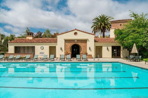 6962 Feldspar Pl, Carlsbad CA  92009-5212 exterior