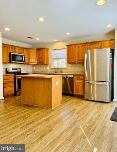 216 Cavalry Ct, Strasburg, VA 22657-2186