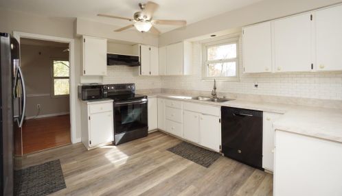 2 Kelly Ln, Milford OH  exterior