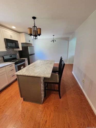 26 Tower Hill Dr, Washingtonville NY  10992-1009 exterior