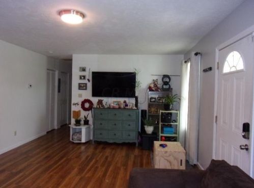 620 Riverbirch Rd, Washington Ch OH  43160-1281 exterior