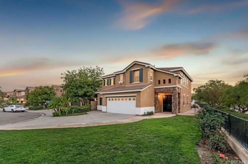 26360 Mitchell Pl, Santa Clarita, CA 91381-1139