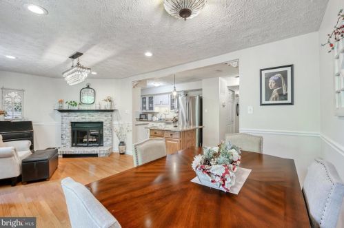10902 Barton Hill Ct, Herndon VA  20191-5000 exterior