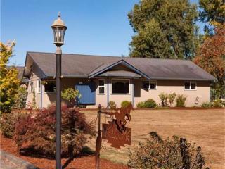 5880 Inez St, Samish Island, WA 98232-8616
