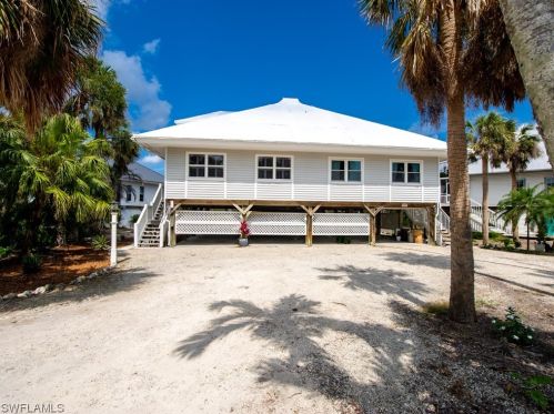 2134 Egret Cir, Sanibel, FL 33957-4028