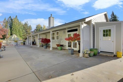 125 Scotia Pne Cir, Grass Valley CA  95945-5418 exterior