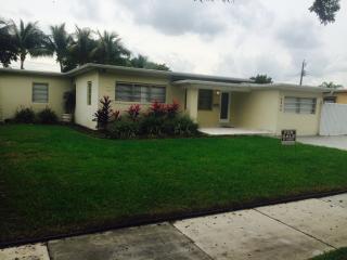6440 20th Ter, Miami, FL 33155-1938