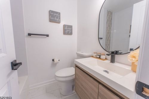 78 Henshaw Ave, Springfield NJ  07081-2210 exterior