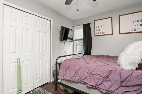 56 Windsong Ln, Milford CT  06460-5945 exterior