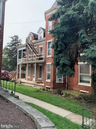 324 Pine St, Harrisburg, PA 17113-2385