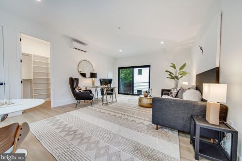 4915 Western Ave, Washington DC  20016-4319 exterior