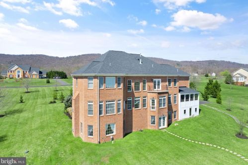 15840 Parnell Ct, Haymarket VA  20169-1667 exterior