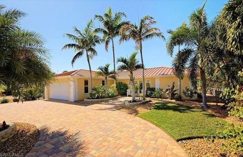 275 Tropical Shore Way, Fort Myers Beach, FL 33931-3317