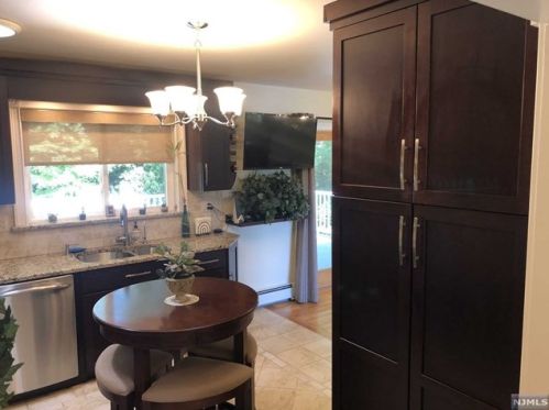 1105 Steuben Ave, N Milford NJ  07646-3264 exterior