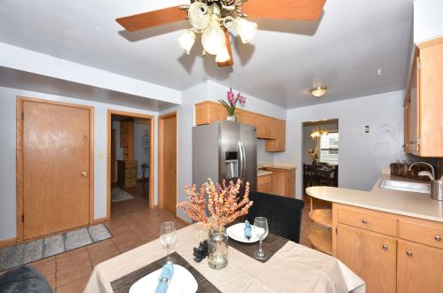 5555 56, Milwaukee WI 53218-3221 exterior