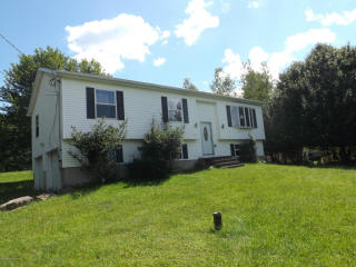 137 Ryan Rd, Blakeslee, PA 18610-7903