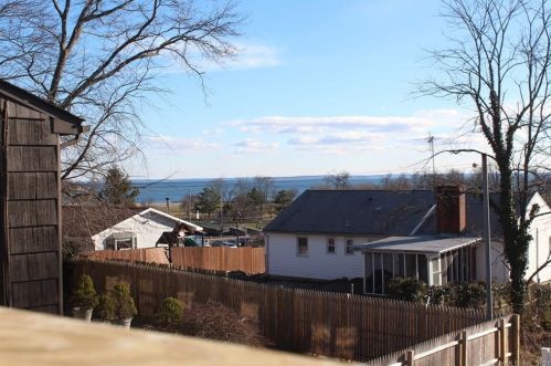 33 Aquila Rd, Stamford, CT 06902-5419