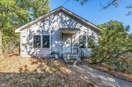 301 Haswell Dr, Bryan TX 77803-4757 exterior