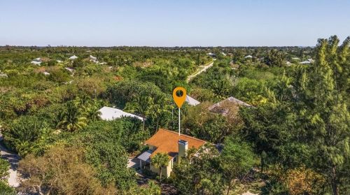 458 Casa Ybel Rd, Sanibel, FL 33957-4311