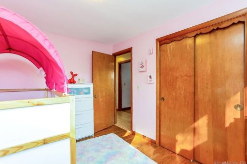 691 Millbrook Rd, Middletown CT  06457-5523 exterior