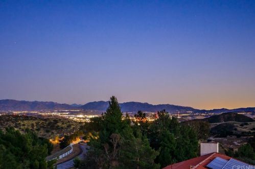 30415 Remington Rd, Santa Clarita CA  exterior