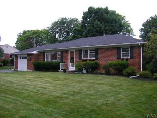 4425 Charles St, Easton, PA 18045-4955