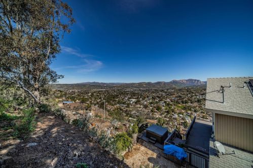 11570 Osage Trl, Lakeside CA  92040-5365 exterior