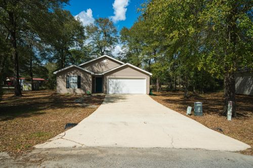 229 Timber Wind Dr, Defuniak Springs, FL 32433-9068