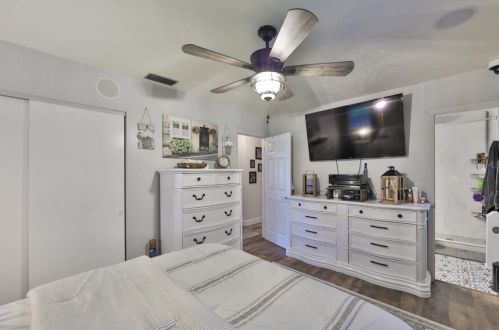 820 Crenshaw Lake Rd, Lutz FL  33548-8129 exterior