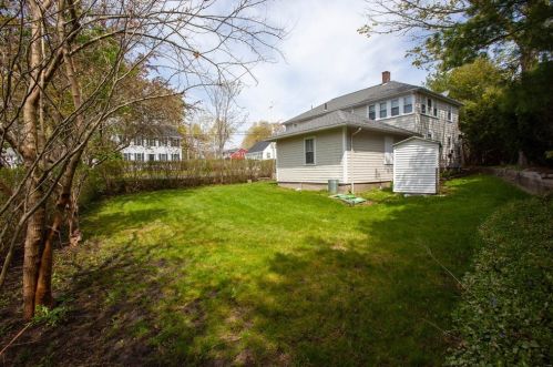 61 Wall St, East Bridgewater, MA 02324-1552