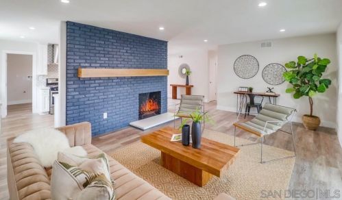 8853 Heraldry St, San Diego CA  92123-2221 exterior