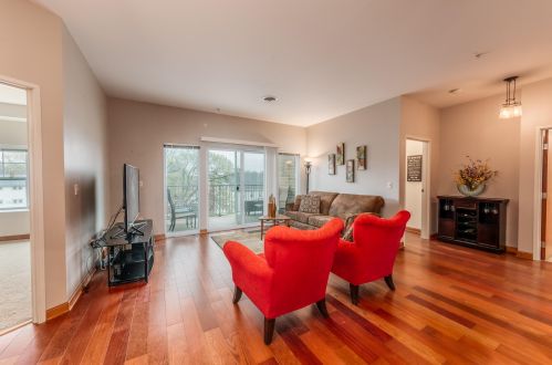 6330 Greenfield Ave, Milwaukee, WI 53214-5073